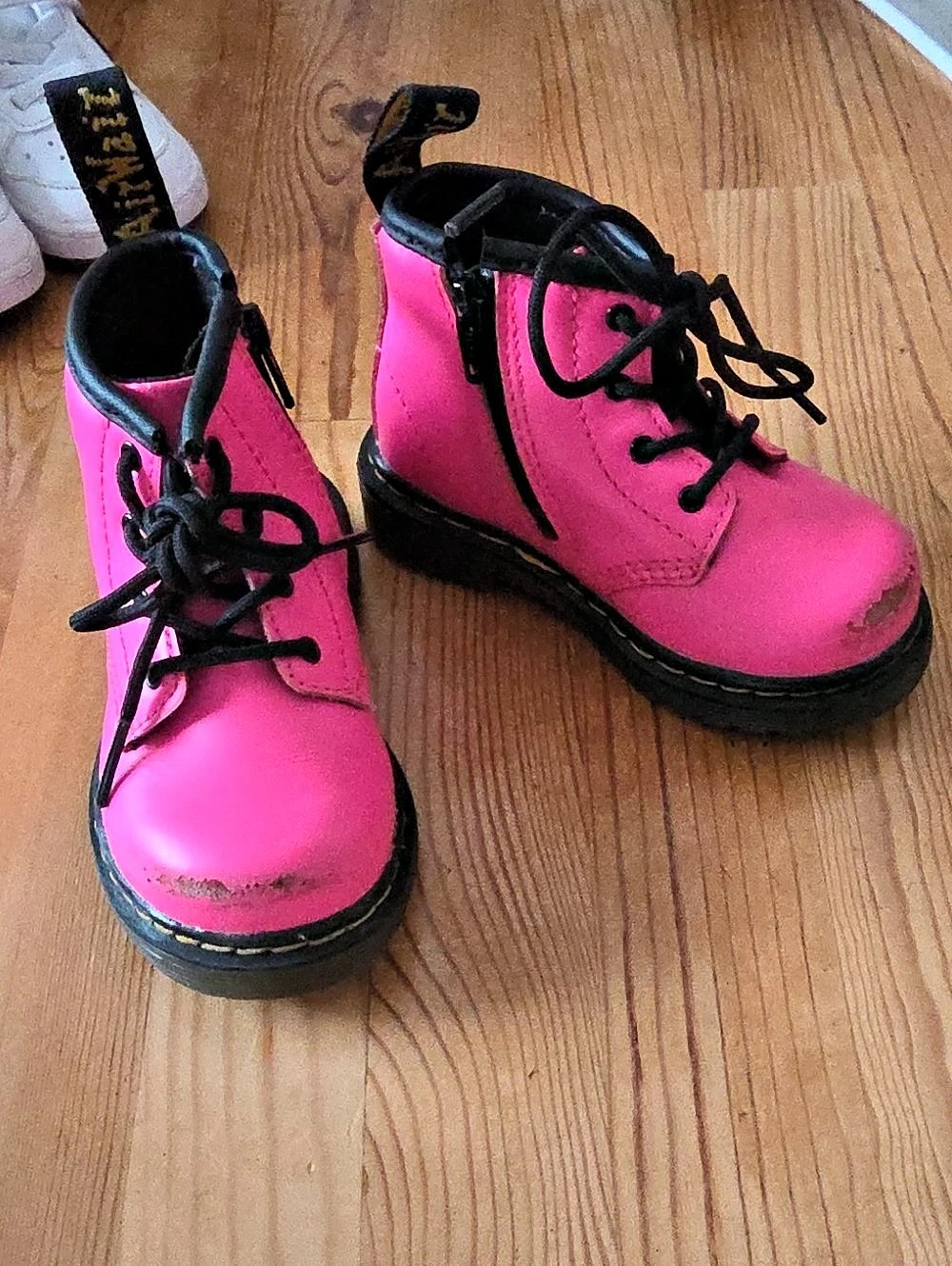 Dr. Martens Toddler 1460 Patent Leather Lace Up Boots Pink & Black